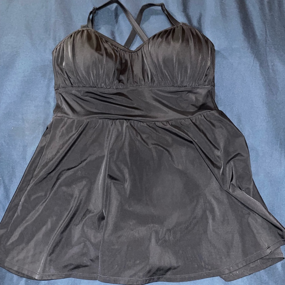 Torrid One Piece Swim Dress♥️ Size 2 with both Straps♥️
